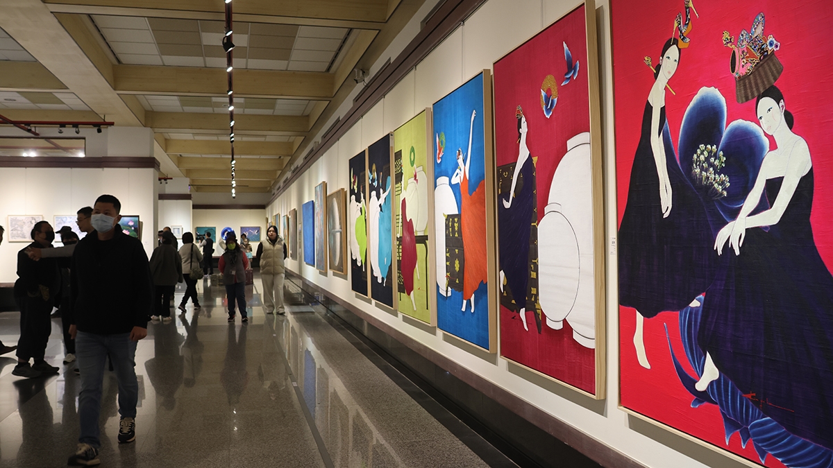 本次展覽涵蓋中西繪畫、雕塑、陶藝、書法、茶藝及媒體藝術等類別，邀請眾多知名藝術家參與